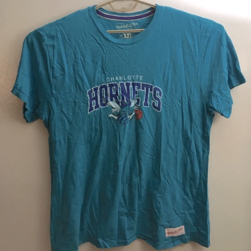 Mitchell & Ness Mens Charlotte Hornets Blue T-Shirt Mens XX Large Basketball.